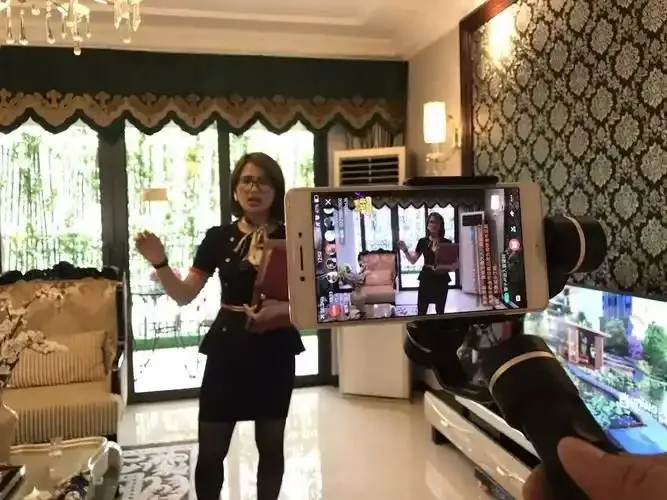 黄色直播视频用户评价头像截图